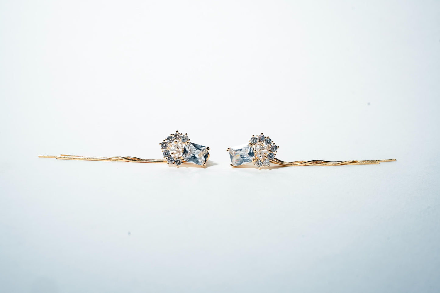 Solitaire Halo Drape Earrings – 18K Gold Plated