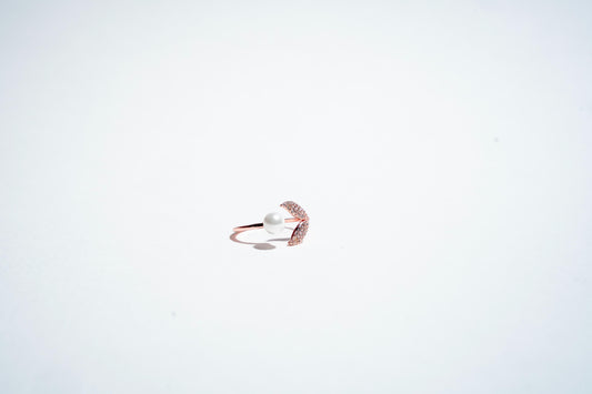 The Enchanted Mermaid Tail Pearl Ring