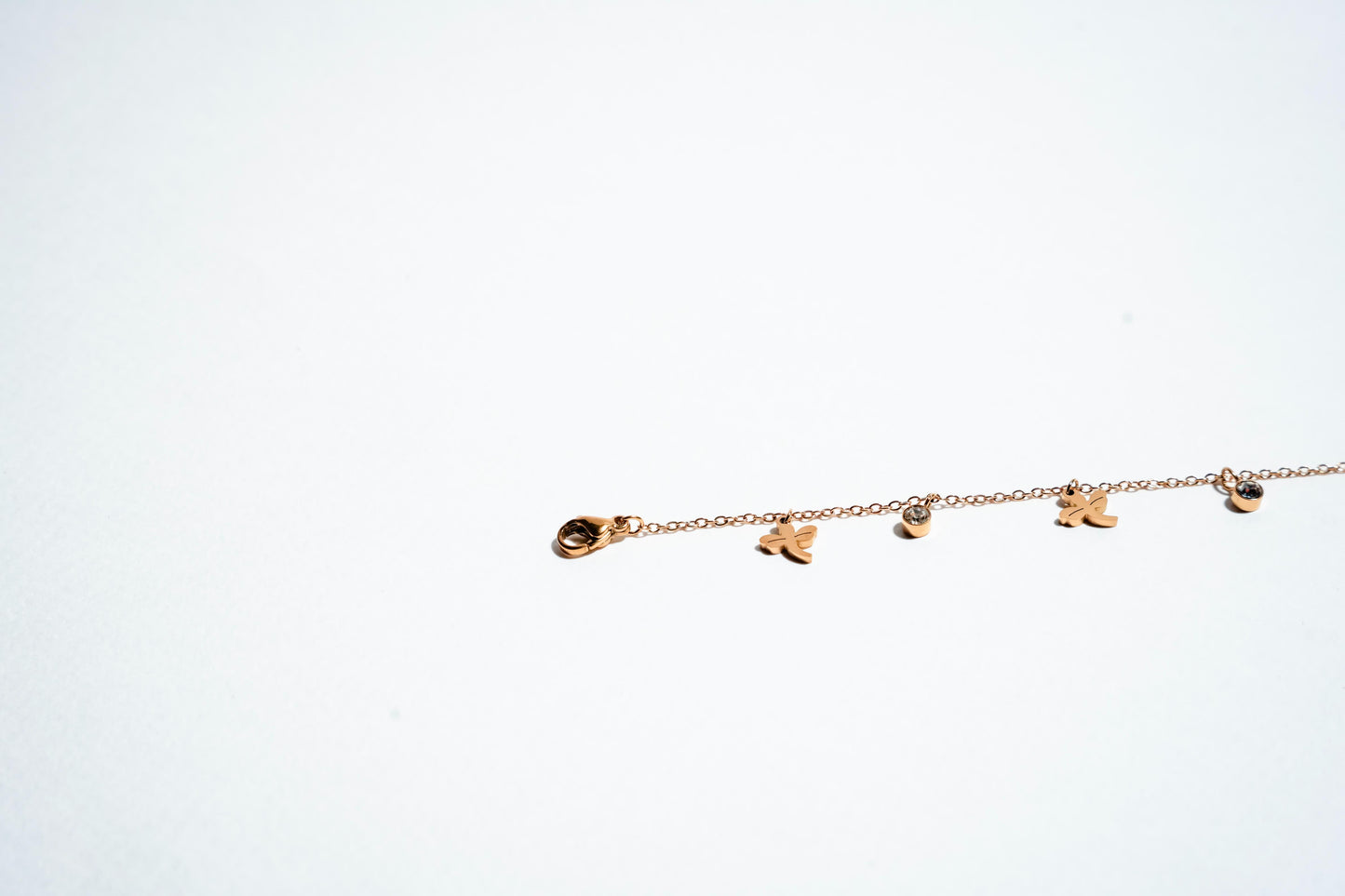 The "Lucky Clover Essence" Dainty Bracelet