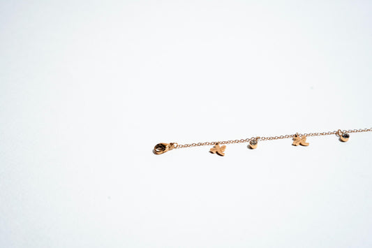 The "Lucky Clover Essence" Dainty Bracelet