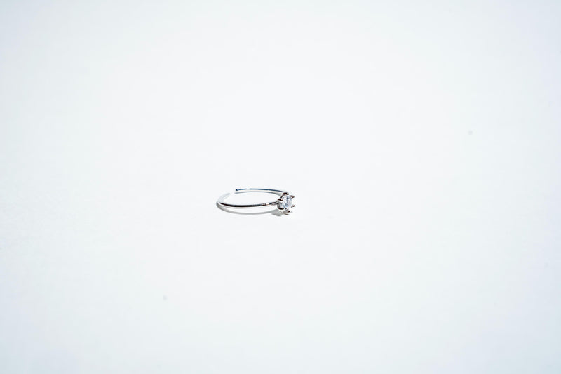 Celestia Solitaire: The Minimalist Sparkle Ring