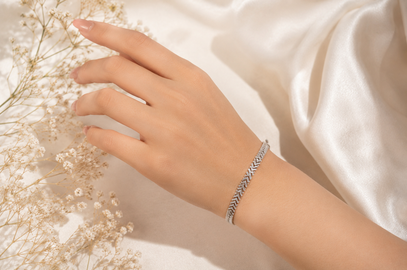 The Celestial Chevron: 925 Sterling Silver Diamond-Cut Bracelet