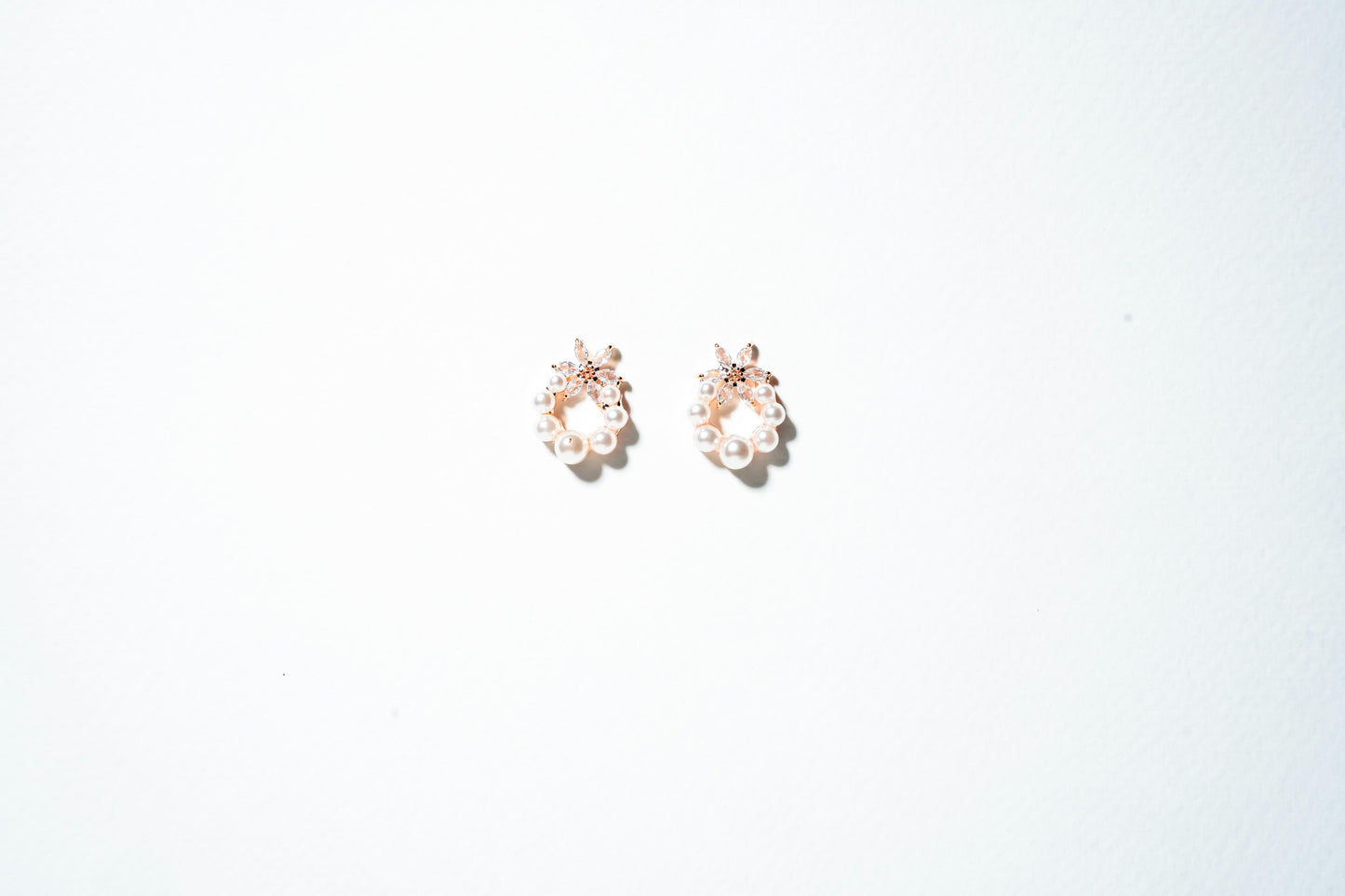 Primrose Pearl Wreath Drop Earrings – 18K Gold Plated