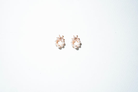 Primrose Pearl Wreath Drop Earrings – 18K Gold Plated