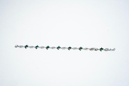 The Verdant Link: Emerald Eternity Bracelet in 925 Silver