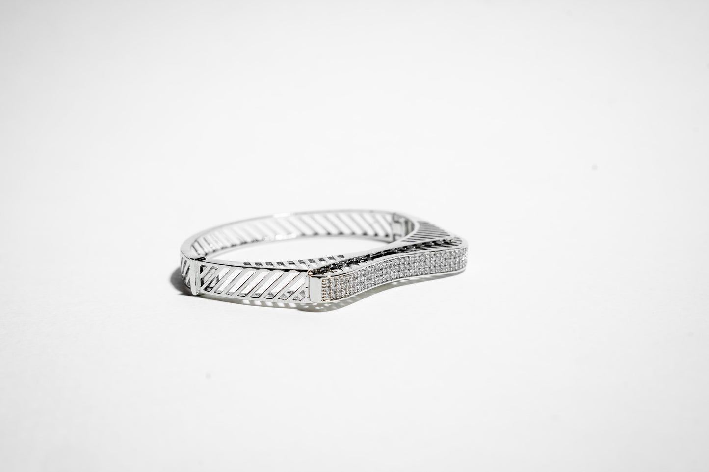 Il Bracciale a Onda Celeste con Pavé | Argento Sterling 925