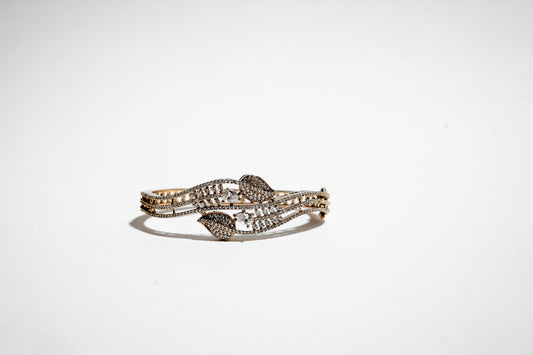The Infinite Horizon Luxe Bangle – 18K Gold Plated
