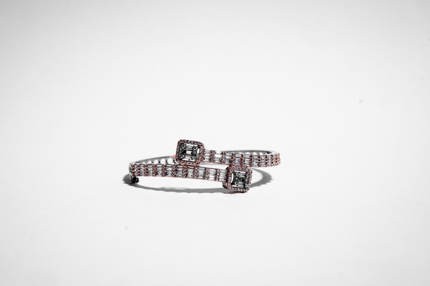 Il Bracciale Duo-Tone Eclipse – Oro Rosa 18K e Ossidiana Noir