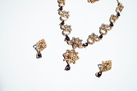 Royal Filigree Heritage: 18k Gold-Plated Ornate Crystal Necklace & Earring Set